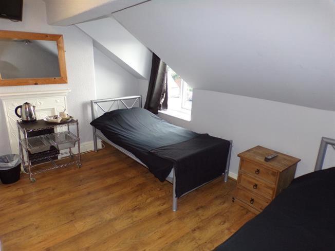 Manor House Hotel Bootle  Bagian luar foto