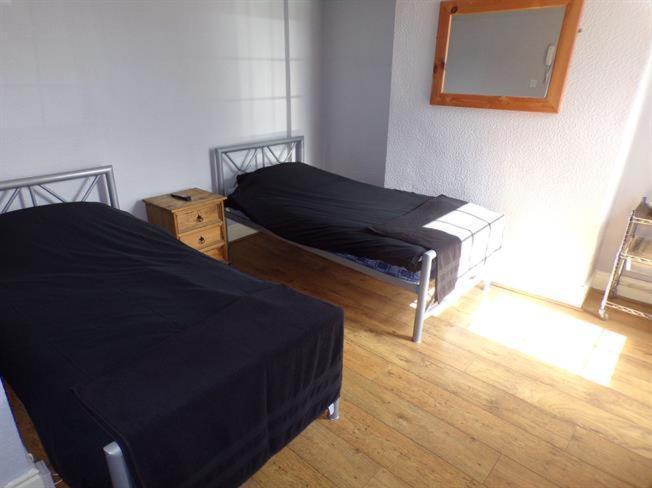 Manor House Hotel Bootle  Bagian luar foto
